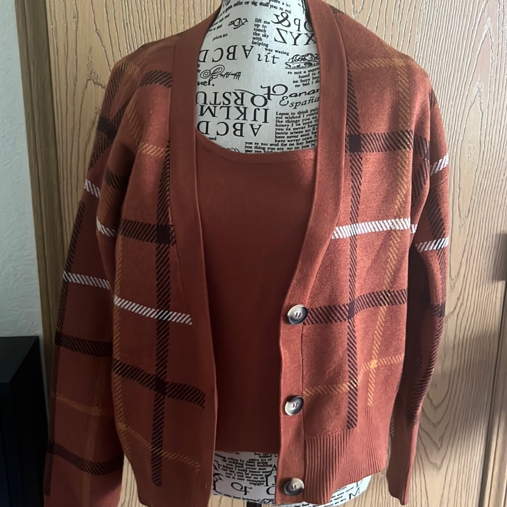 Womens 2 piece sweater and tank